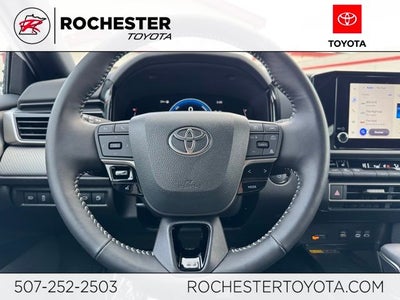 2025 Toyota Camry SE AWD