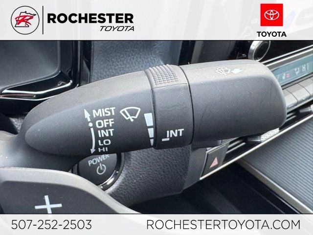 2025 Toyota Camry SE AWD