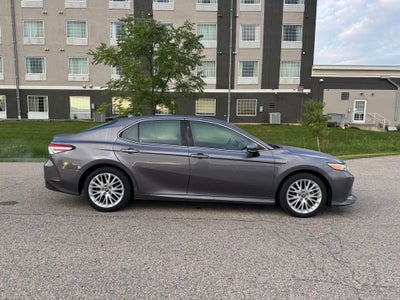 2020 Toyota Camry Hybrid XLE FWD