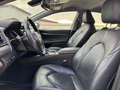 2020 Toyota Camry Hybrid XLE FWD