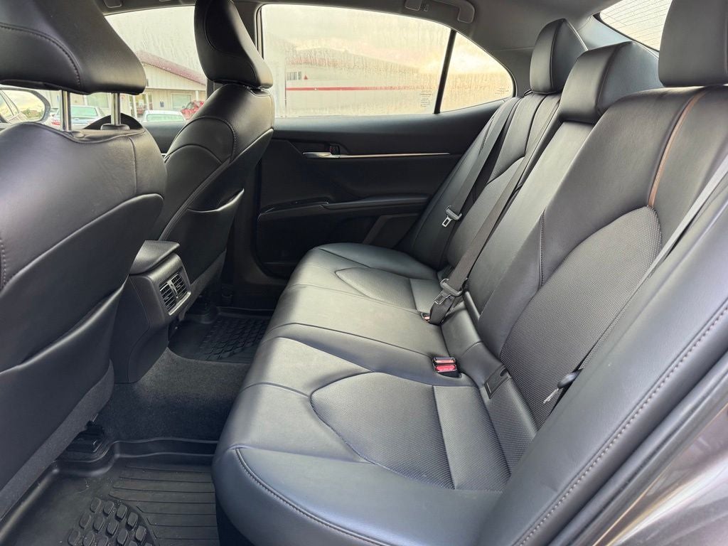 2020 Toyota Camry Hybrid XLE FWD