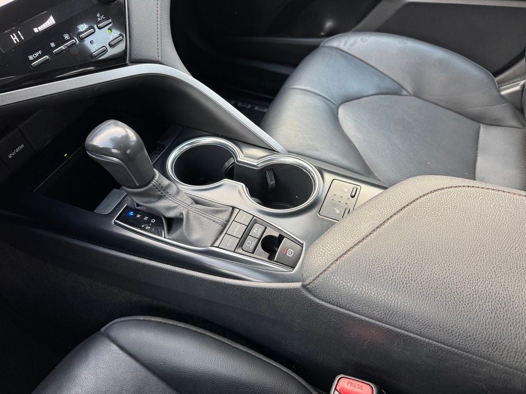 2020 Toyota Camry Hybrid XLE FWD
