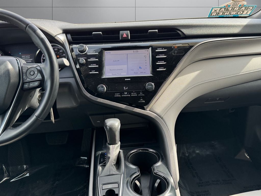 2020 Toyota Camry SE AWD