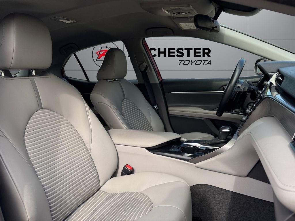 2020 Toyota Camry SE AWD