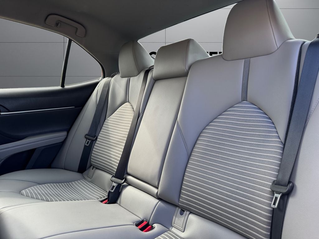 2020 Toyota Camry SE AWD