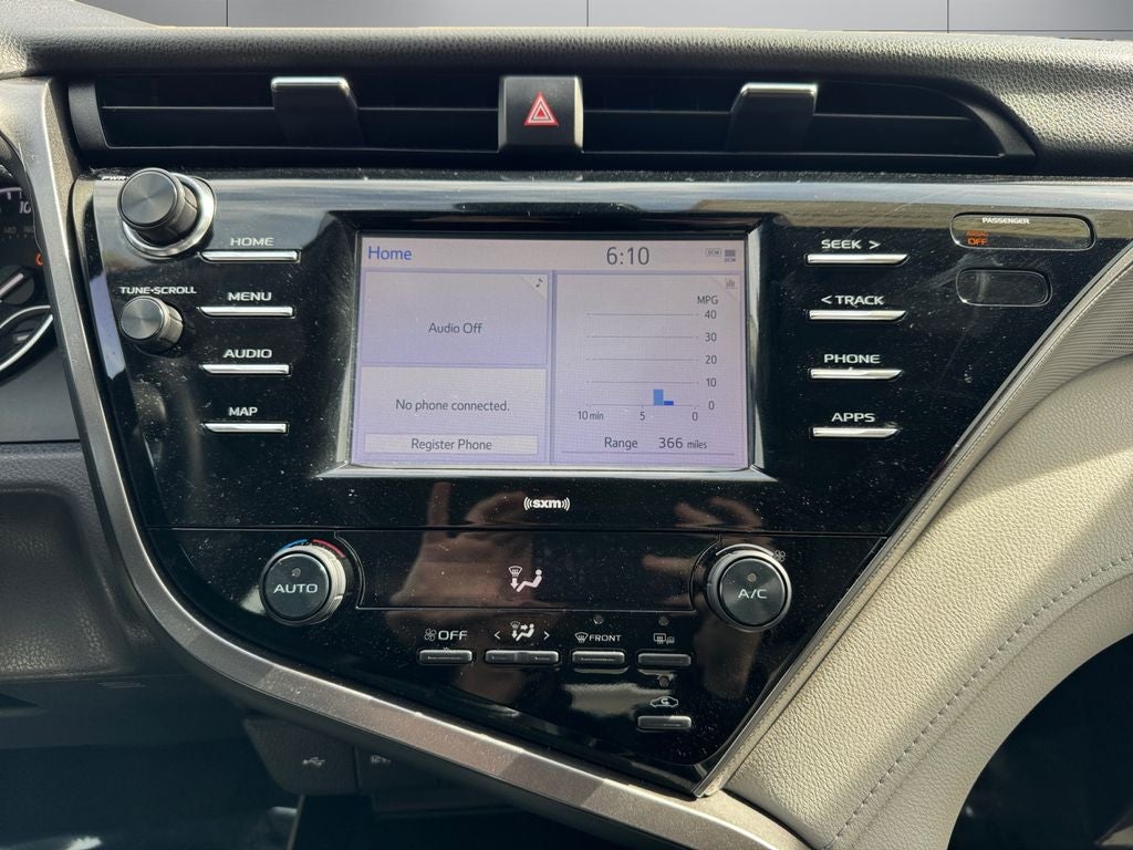 2020 Toyota Camry SE AWD