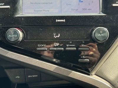 2020 Toyota Camry SE AWD
