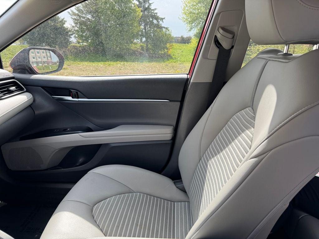 2020 Toyota Camry SE AWD