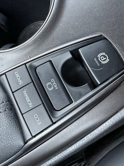 2023 Toyota Camry SE AWD