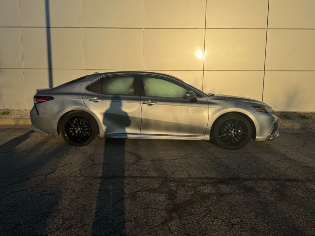 2022 Toyota Camry Hybrid XSE FWD