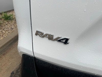 2025 Toyota RAV4 Hybrid XLE AWD