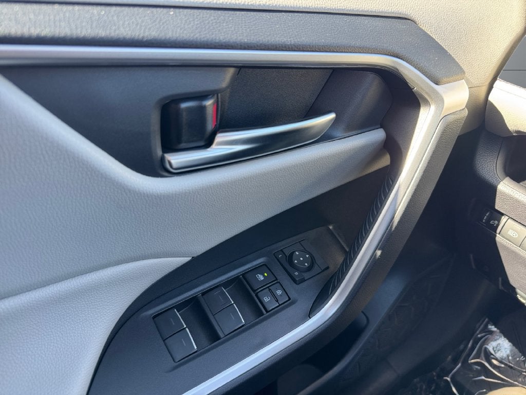 2025 Toyota RAV4 Hybrid XLE AWD