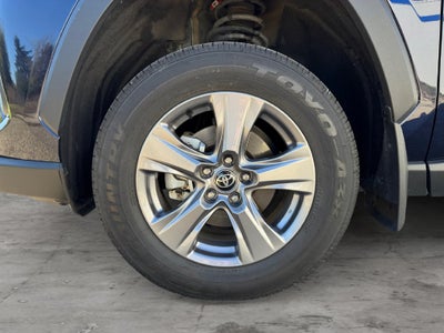 2025 Toyota RAV4 Hybrid XLE AWD