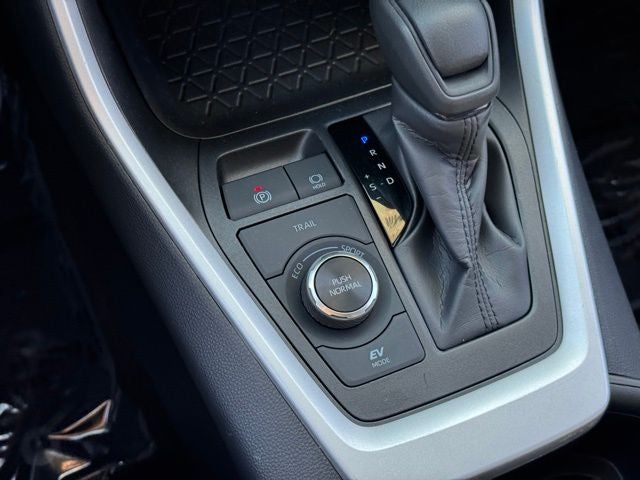 2025 Toyota RAV4 Hybrid XLE AWD