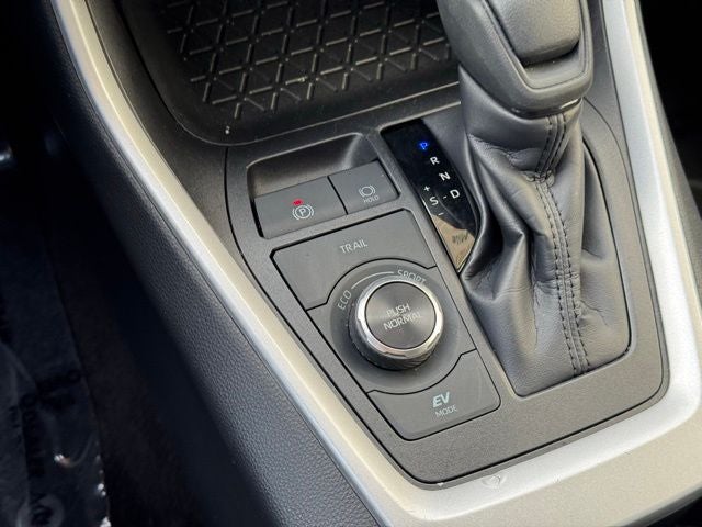 2025 Toyota RAV4 Hybrid XLE AWD