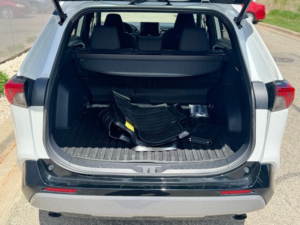 2023 Toyota RAV4 Hybrid SE AWD