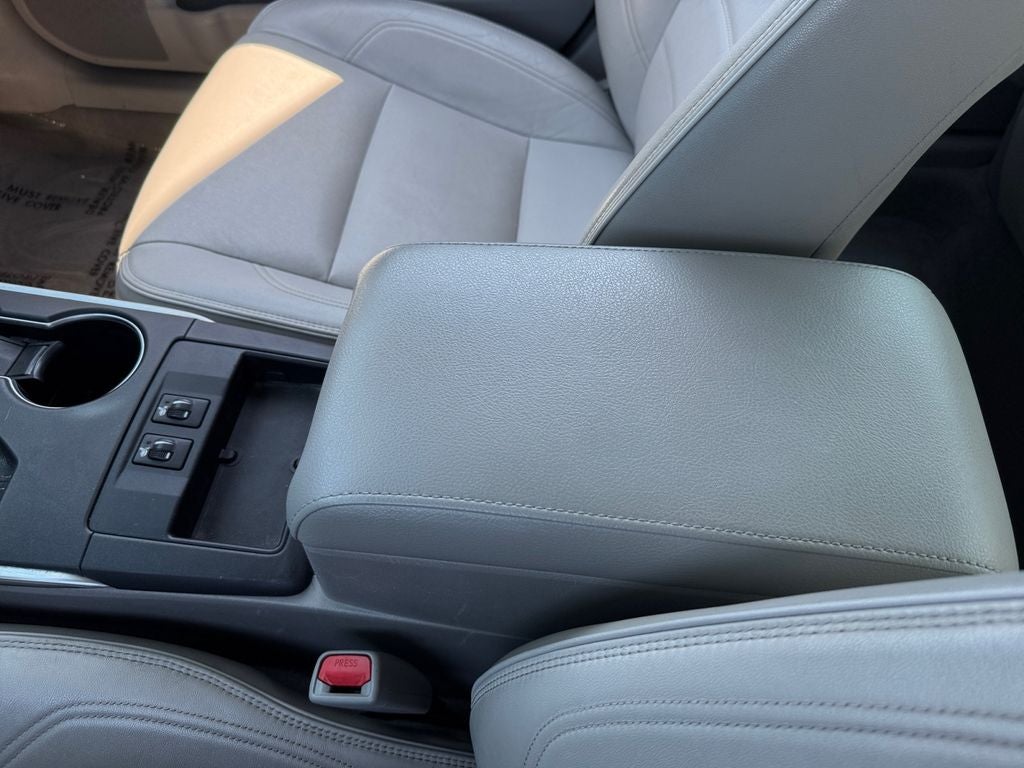 2016 Toyota Camry XLE FWD
