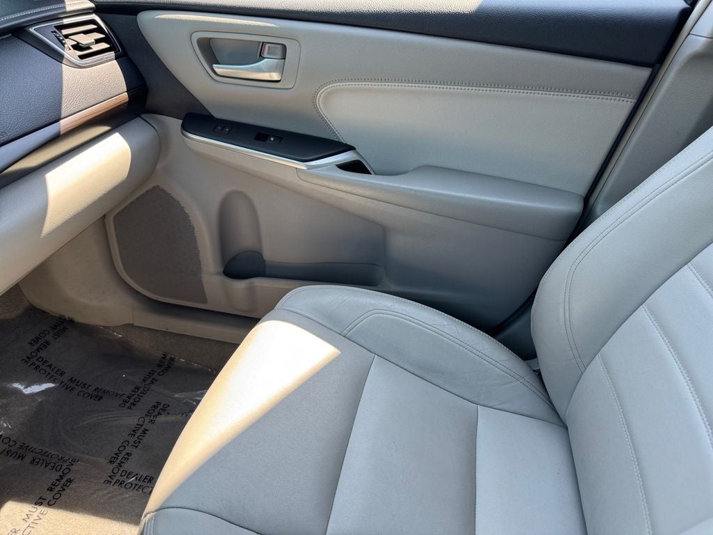 2016 Toyota Camry XLE FWD