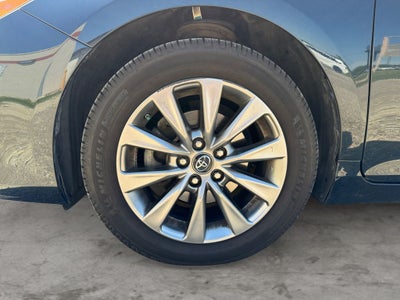 2016 Toyota Camry XLE FWD