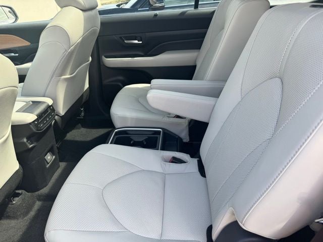 2025 Toyota Grand Highlander Limited AWD