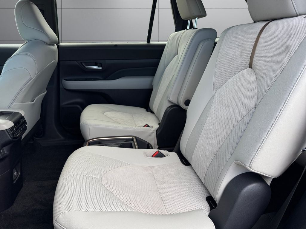 2026 Toyota Grand Highlander Hybrid MAX Platinum AWD