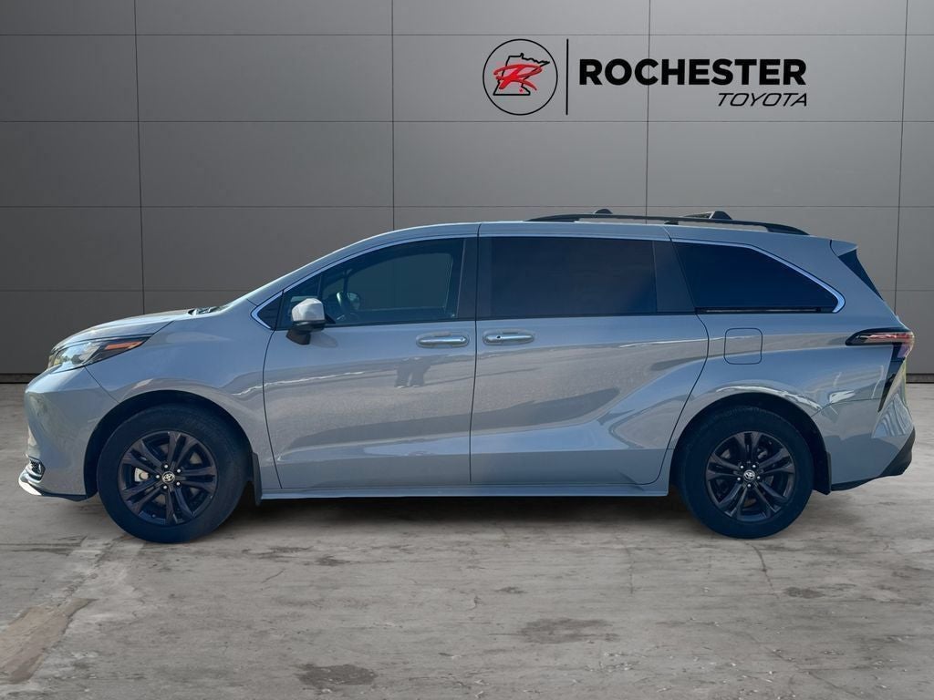 2024 Toyota Sienna Woodland Edition AWD