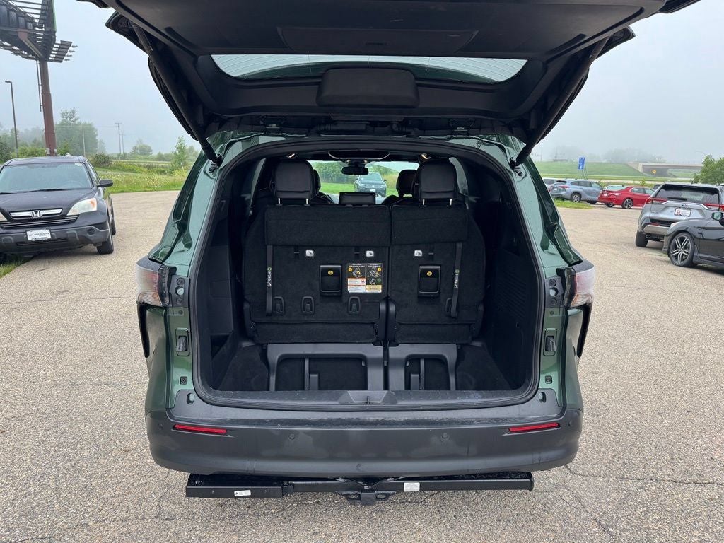 2026 Toyota Sienna Woodland Edition 7 Passenger