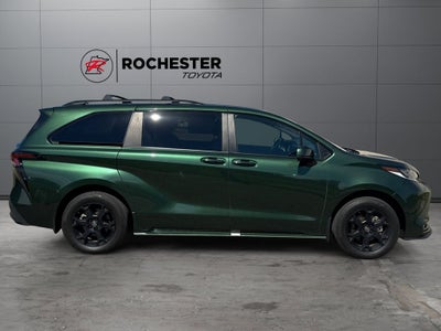 2025 Toyota Sienna Woodland Edition 7 Passenger