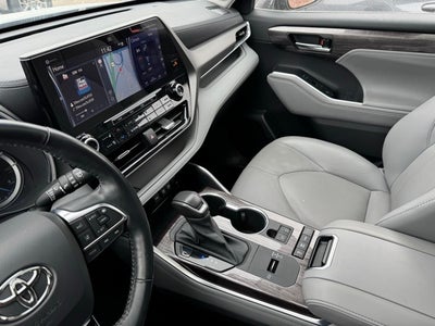 2021 Toyota Highlander Hybrid Limited AWD