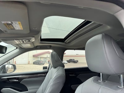 2021 Toyota Highlander Hybrid Limited AWD