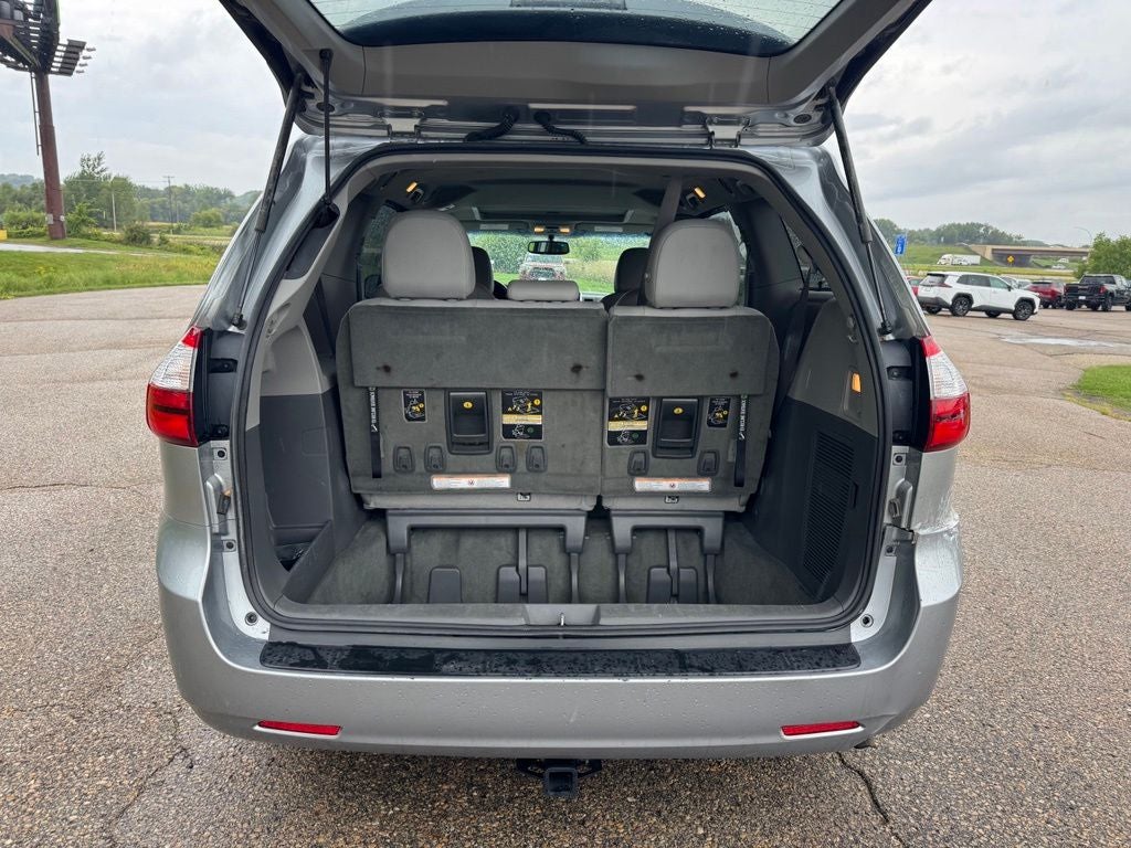 2016 Toyota Sienna XLE 7 Passenger