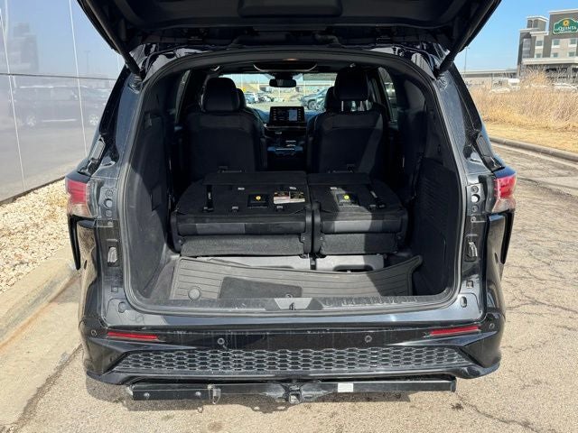 2022 Toyota Sienna XSE 7 Passenger