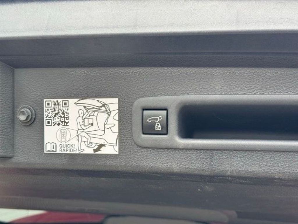 2022 Toyota Sienna XSE 7 Passenger