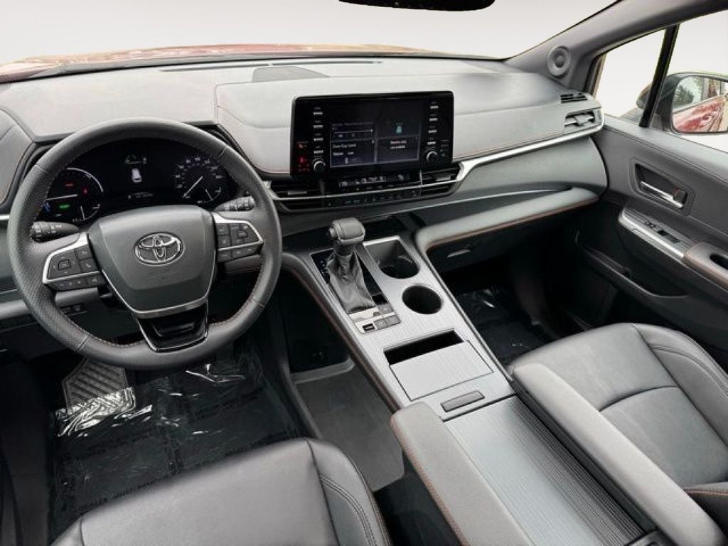 2022 Toyota Sienna XSE 7 Passenger