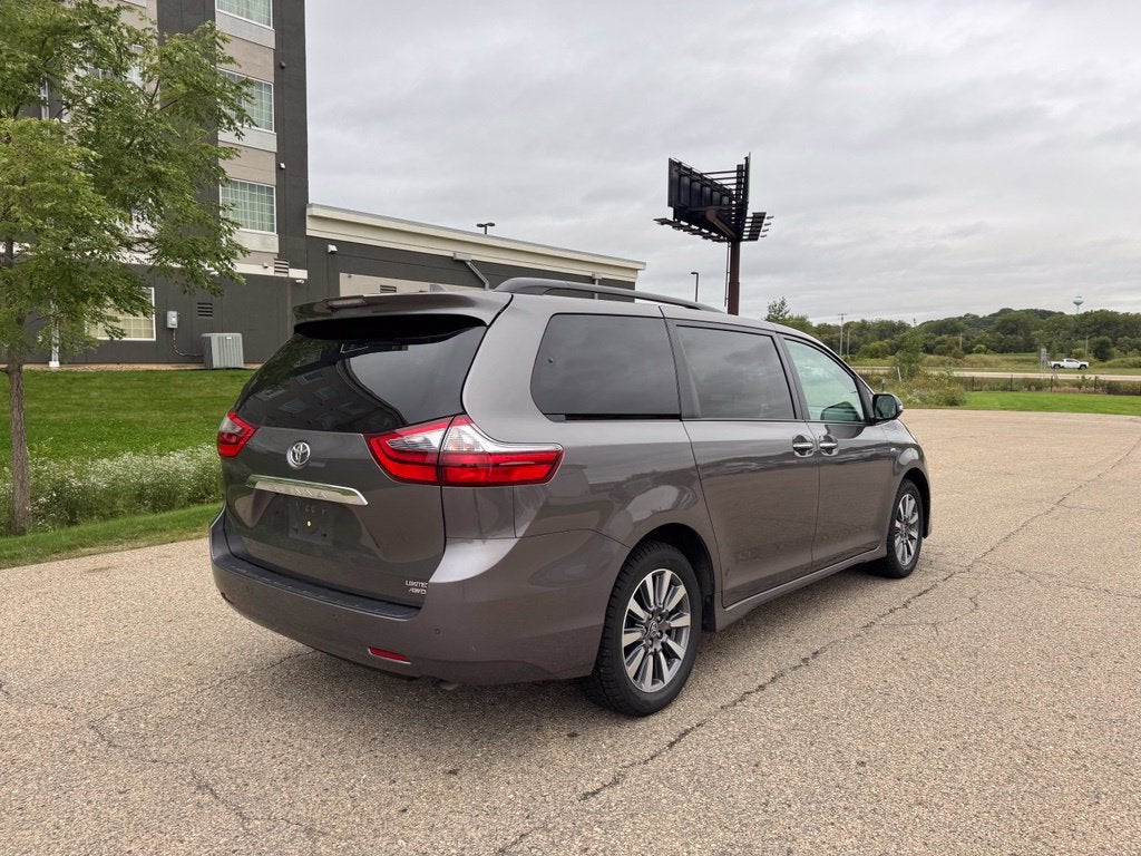 2020 Toyota Sienna Limited Premium 7 Passenger