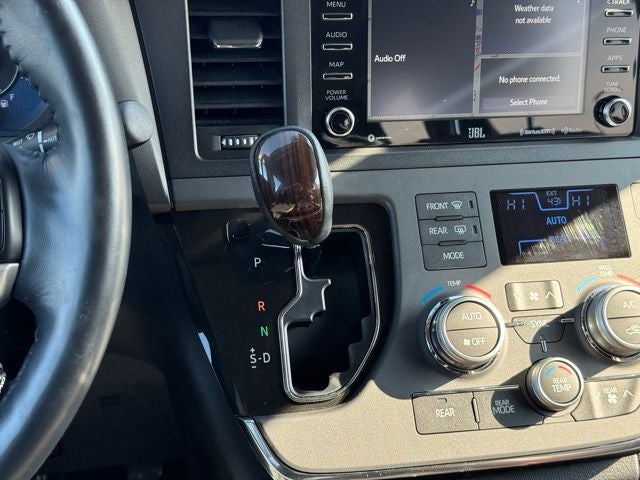 2018 Toyota Sienna Limited Premium 7 Passenger