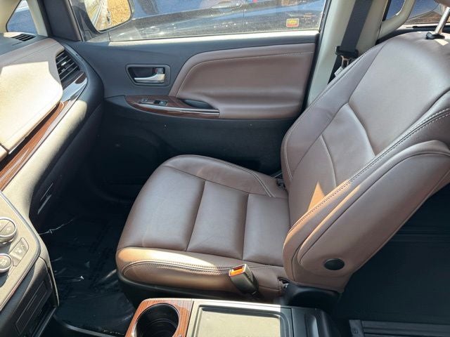 2018 Toyota Sienna Limited Premium 7 Passenger