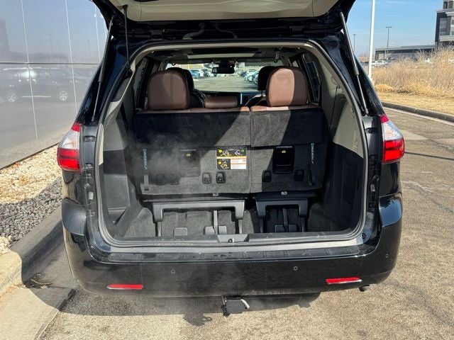 2018 Toyota Sienna Limited Premium 7 Passenger