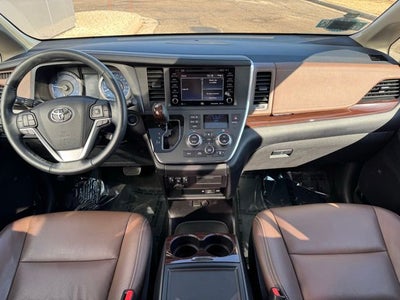 2018 Toyota Sienna Limited Premium 7 Passenger