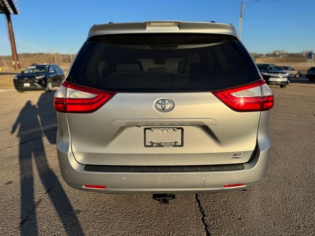 2019 Toyota Sienna XLE 7 Passenger