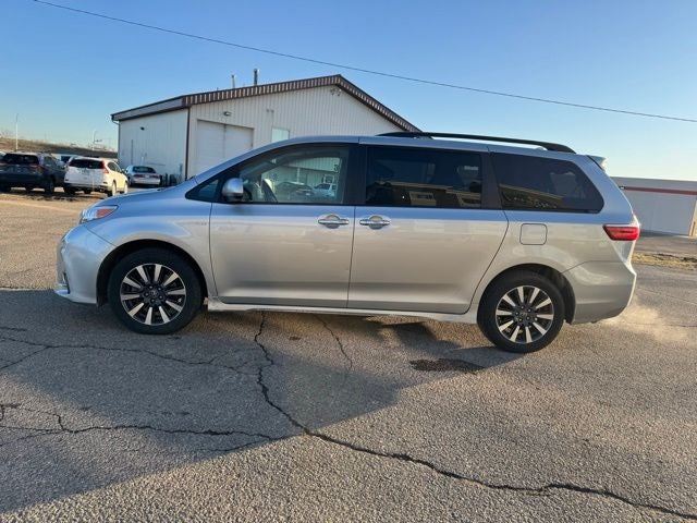 2019 Toyota Sienna XLE 7 Passenger