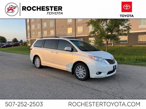 2017 Toyota Sienna XLE Premium 7 Passenger