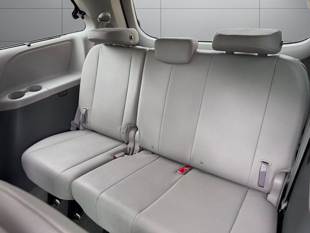 2017 Toyota Sienna XLE Premium 7 Passenger