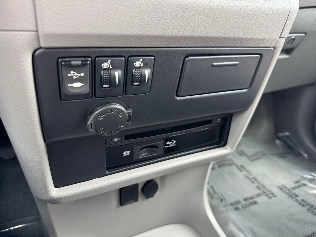 2017 Toyota Sienna XLE Premium 7 Passenger