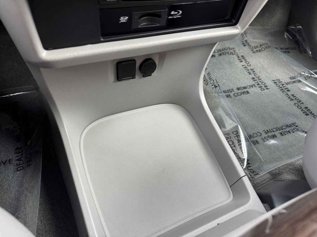 2017 Toyota Sienna XLE Premium 7 Passenger