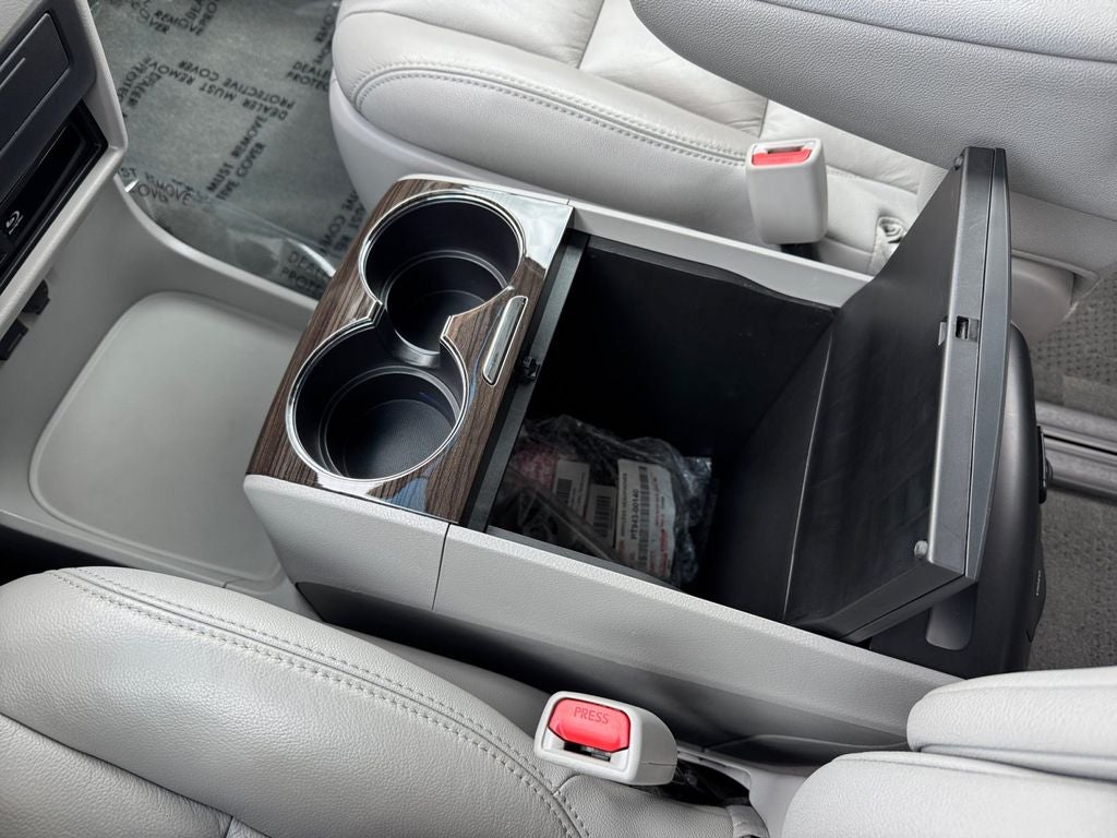 2017 Toyota Sienna XLE Premium 7 Passenger