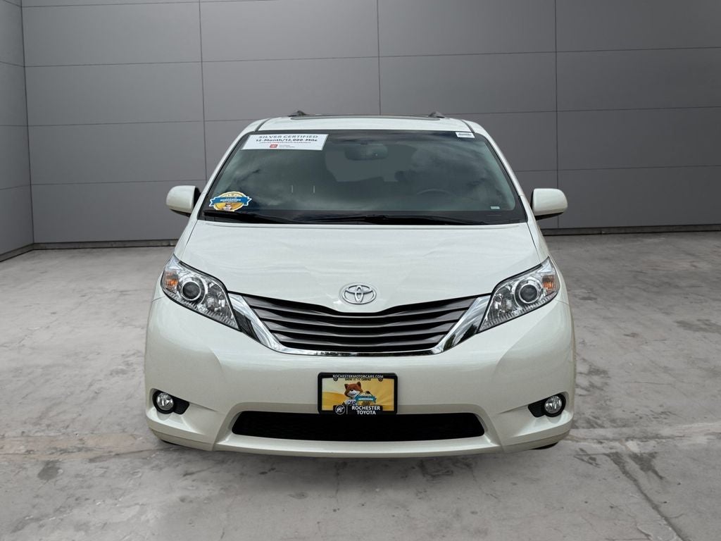 2017 Toyota Sienna XLE Premium 7 Passenger