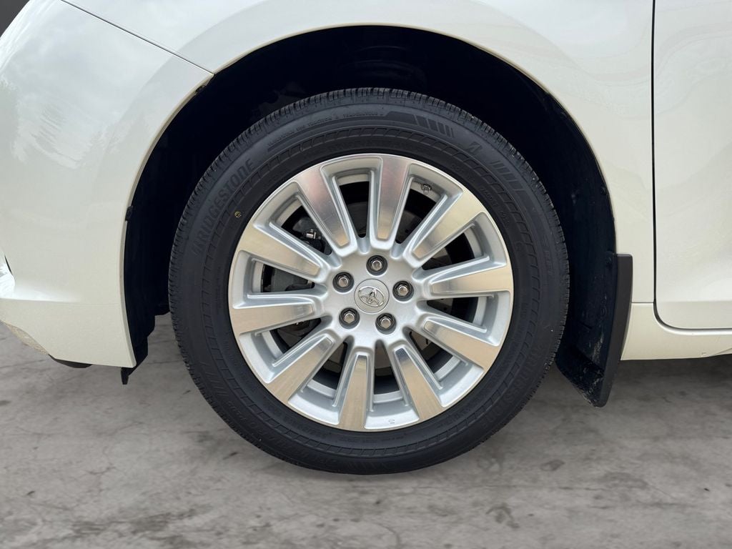 2017 Toyota Sienna XLE Premium 7 Passenger