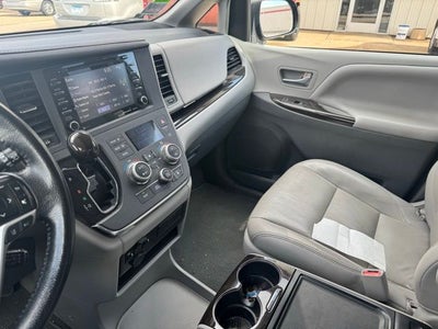 2019 Toyota Sienna XLE 7 Passenger