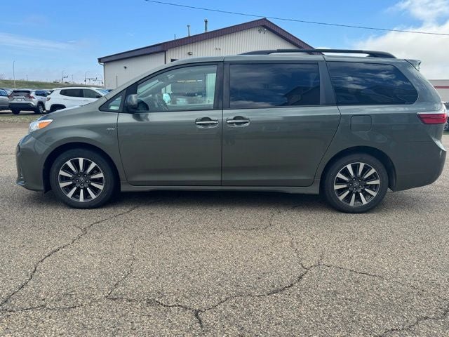 2019 Toyota Sienna XLE 7 Passenger